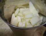 A picture of step 2 of Musk Melon Yogurt Popsicle.