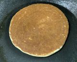Foto langkah ke 3 dari resep Banana oat pancakes.