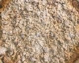 Foto del passaggio 5 della ricetta Sbriciolata con crema pasticciera e gocce di cioccolato!