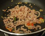 รูปขั้นตอนการทำที่ 2 ของ แหนมผัดไข่ขยี้ กับข้าวสวยร้อนๆ