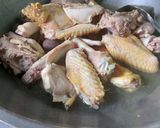 Foto langkah ke 2 dari resep Ungkep ayam kampung pedas.