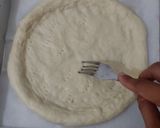Foto langkah ke 5 dari resep (Sourdough Discard) Homemade Pizza - Sosis & Bakso.
