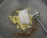 Foto langkah ke 5 dari resep Nasi Goreng Cap Cay Ekonomis.