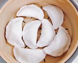 Hình bước làm 6 của món Bánh bột lọc tôm thịt