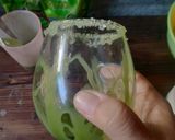 Foto langkah ke 3 dari resep Matcha Latte Dalgona Coffee.