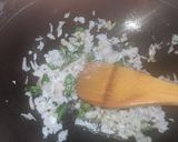 A picture of step 3 of Fish puttu.
