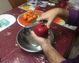 Φωτογραφία βήματος 1 της συνταγής Πως να καθαρίσετε ένα ρόδι σε κάτω από 2 λεπτά