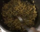 A picture of step 7 of Fry Daal palak.