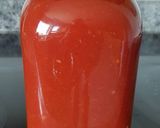 A picture of step 1 of Heinz Chili Sauce.