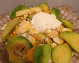 Foto del paso 4 de la receta: Huevos a la plancha con aguacate