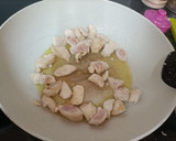Foto del paso 2 de la receta: Pollo, arroz y pisto