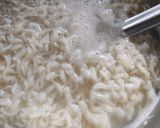 A picture of step 2 of Schezwan Maggi.