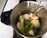 Foto del paso 2 de la receta: Sopa depurativa de apio y cebolla