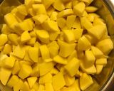 Savanyú krumplileves kolbásszal recept fázis 1 fotója