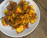 A picture of step 2 of Stir fried cooked potatoes 🥔 🍽.