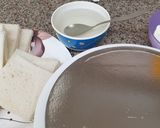 A picture of step 1 of Tricolour Bread Cake.