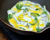 Foto langkah ke 8 dari resep Pajeon (Korean Scallion pancake).