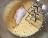 Foto langkah ke 2 dari resep Steamed chocolate chesee cake.