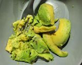 Foto del paso 1 de la receta: Waffles salado de palta y avena