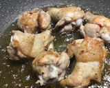 Foto del paso 1 de la receta: Alitas con patatas, al vino blanco y ajo con perejil