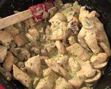 A picture of step 6 of Pesto cream chicken with mushrooms and broad beans.