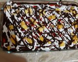 A picture of step 7 of Mango, chocolate, strawberry trifle.