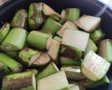 รูปขั้นตอนการทำที่ 1 ของ หมูสับผัดมะเขือยาวสไตล์เรา