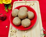 A picture of step 6 of Sattu Ladoo.