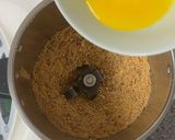 Foto del passaggio 1 della ricetta Cheesecake allo Yogurt e Copertura di Fragole al Marsala