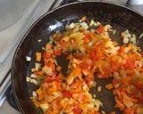 Foto del paso 3 de la receta: Empanadas fritas de carne picada con tapas caseras