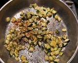 A picture of step 3 of Conchiglie con Zucchine e Sopressa.