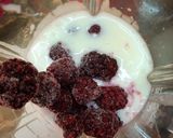 Foto del paso 1 de la receta: Licuado de yogurt y moras