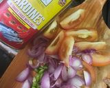Gambar langkah 1 resipi Sambal Sardin Pecah Telur.