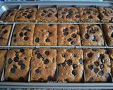 Foto langkah ke 6 dari resep Banana Cake Choco Chips.