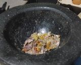 รูปขั้นตอนการทำที่ 3 ของ ผัดกะหล่ำปลีหมูวุ้นเส้น