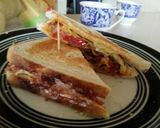 Foto langkah ke 4 dari resep Corned beef sandwich (keema toasties).