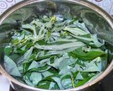 Foto langkah ke 1 dari resep Sayur kuning daun singkong.