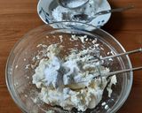 Foto del passaggio 5 della ricetta Dolce al caffè e mascarpone con cioccolato