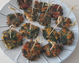 Foto del paso 7 de la receta: Tortitas de espinacas con piñones