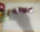 Foto del passaggio 3 della ricetta Crema di cicerchia greca (fava), con cipolle caramellate