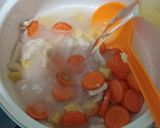 Foto langkah ke 3 dari resep Sup Ayam Ceria.