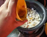 A picture of step 4 of Apple Kheer.