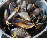 Foto del paso 2 de la receta: Tallarines Frutti di Mare con tomate seco