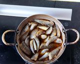 Hình bước làm 3 của món Cá bống biển kho mặn