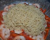 Une image de l'étape 7 de Nouilles asiatiques sautées aux crevettes.