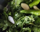 A picture of step 2 of Coriander and garlic khichdi.