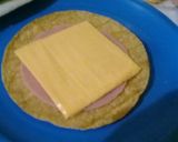 Foto del paso 5 de la receta: Sincronizadas especiales de doble queso 🧀🌮🧀
