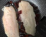 Foto del paso 2 de la receta: Pescado “A ras de lona”