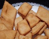 A picture of step 2 of શક્કરપારા.