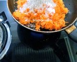 A picture of step 1 of Gajar Halwa.